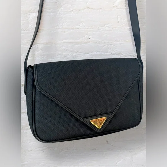🎄 Sale!! YSL Yves Saint Laurent Crossbody Bag ✨ - Picture 2 of 15